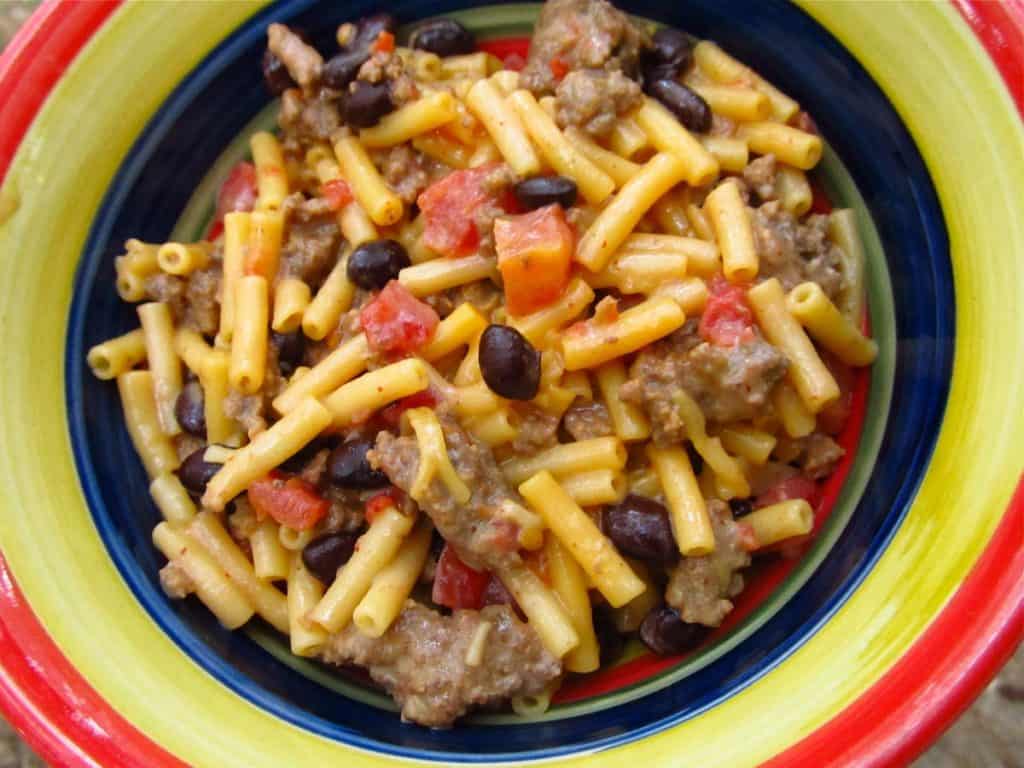 Bowl of Kraft chili mac.