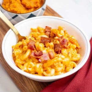 Instant Pot Pumpkin Mac and Cheese with Bacon