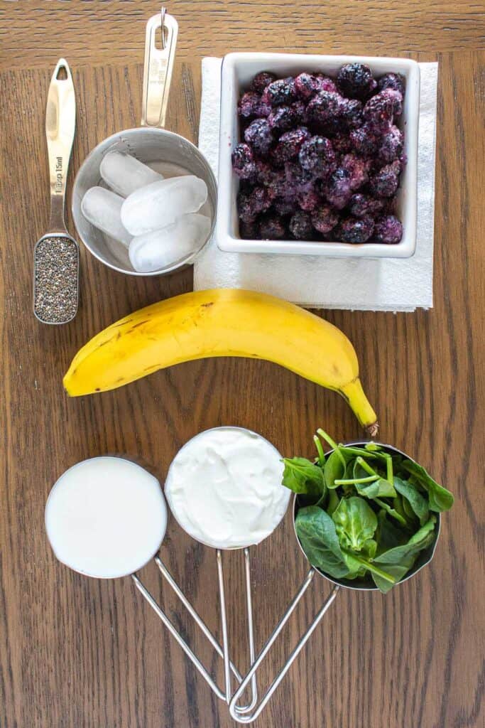 Blueberry banana spinach smoothie ingredients