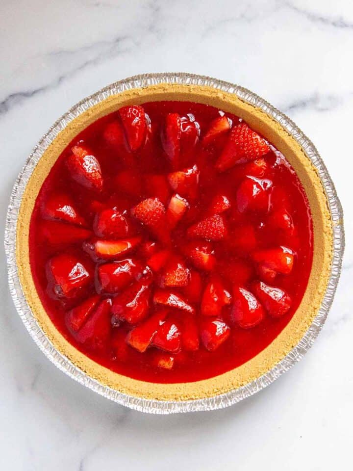 Easy Strawberry Jello Pie - No-Bake Recipe - By Kelsey Smith