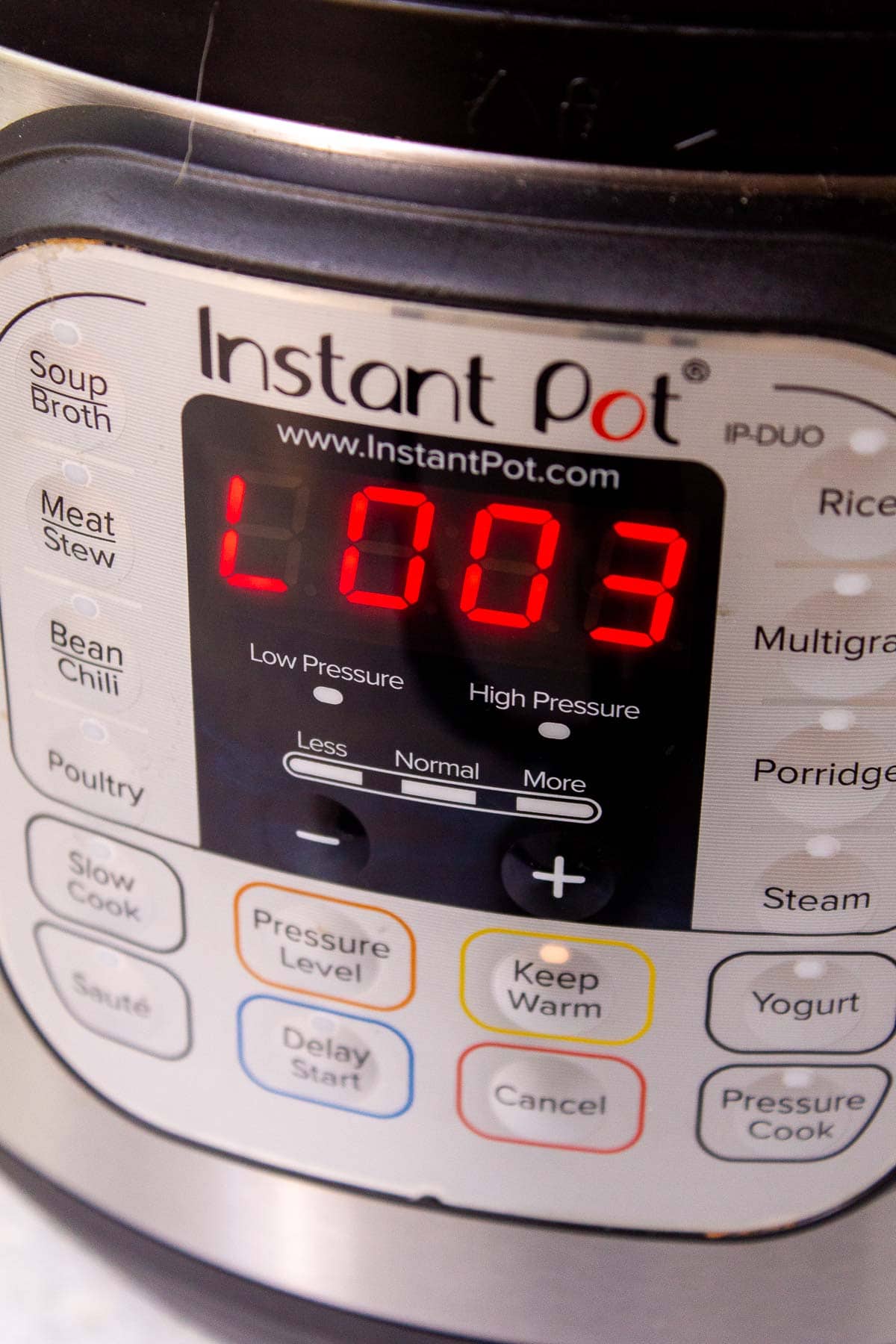 Instant Pot display indicating the pot of been on Keep Warm for 3 minutes