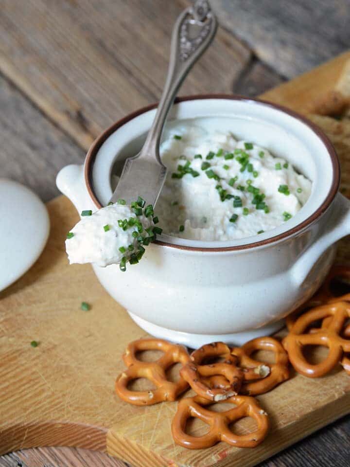 Garlic cottage cheese dip