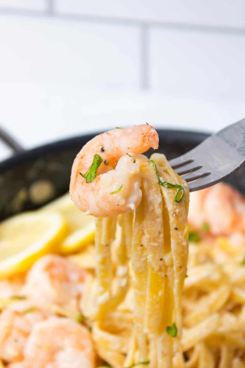 One Pot Lemon Garlic Shrimp Pasta - By Kelsey Smith