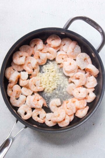 One Pot Lemon Garlic Shrimp Pasta - By Kelsey Smith